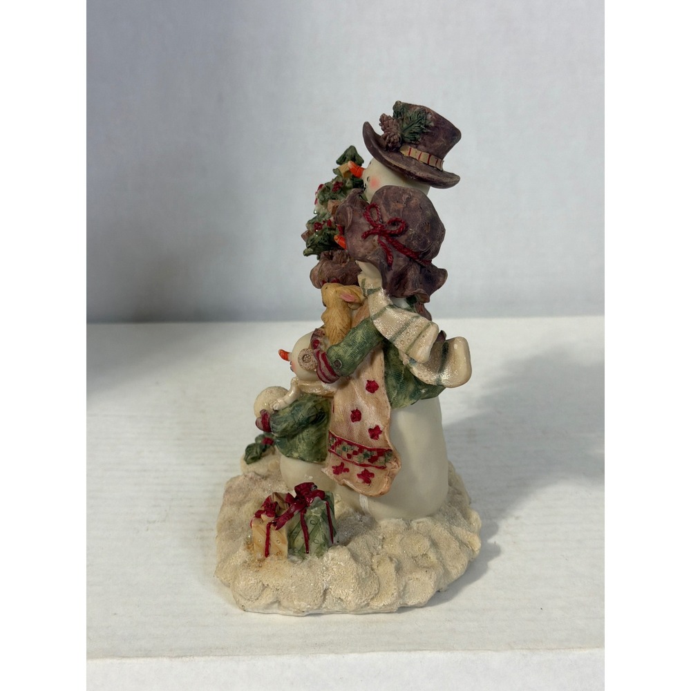 Vintage Style Snowman Family Figurine with Christmas Tree and Puppy M207772 - Picture 2 of 9
